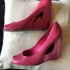 BCBGirls Shoes - BCBG Girls pretty pink shoes. Excellent condition BCBGirls Shoes - BCBG Girls pretty pink shoes. Excellent condition